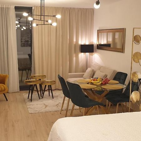Golden Studio - private parking Dubrovnik Eksteriør billede